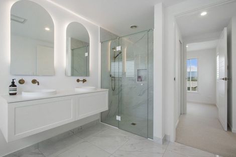 Photo of property in 2 Goldstone Place, Omokoroa, 3114