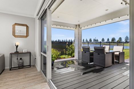 Photo of property in 18 Ruakituri Place, Te Awa, Napier, 4110