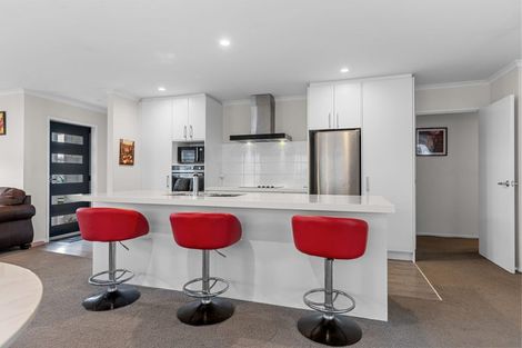 Photo of property in 68 Puhirake Crescent, Pyes Pa, Tauranga, 3112