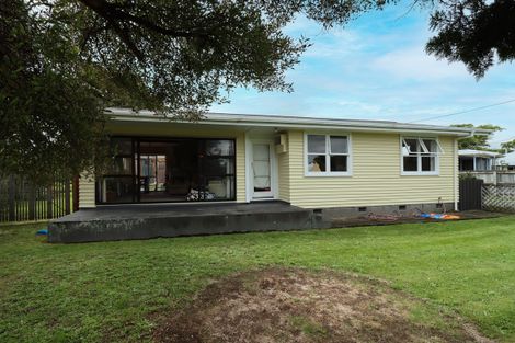 Photo of property in 4 Charles Street, Carterton, 5713