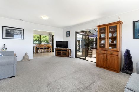 Photo of property in 10 Sunburst Lane, Torbay, Auckland, 0630