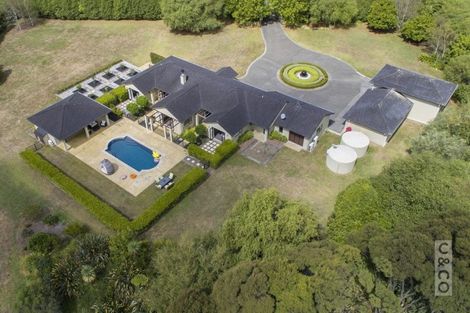 Photo of property in 1030 Peak Road, Helensville, 0875