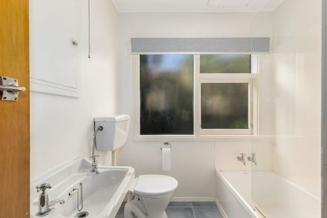 Photo of property in 20 Puriri Street, Eastbourne, Lower Hutt, 5013