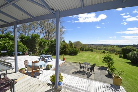 Photo of property in 10 Rangiora Road, Kaiwaka, 0573