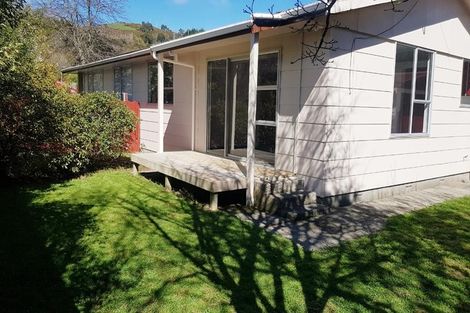 Photo of property in 51b Gemstone Drive, Birchville, Upper Hutt, 5018