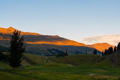 Photo of property in 17 Littles Road, Coronet Peak, Queenstown, 9371
