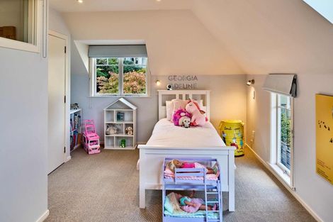 Photo of property in 10 Tui Road, Days Bay, Lower Hutt, 5013