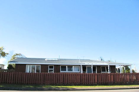 Photo of property in 15 Goodger Street, Waipukurau, 4200