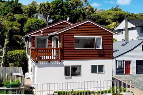 Photo of property in 102a Parkvale Road, Karori, Wellington, 6012