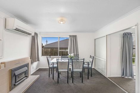 Photo of property in 402 Yaldhurst Road, Russley, Christchurch, 8042