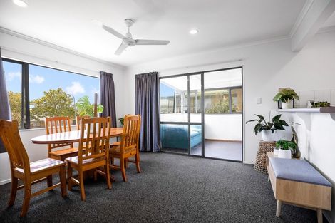 Photo of property in 43 Western Heights Drive, Western Heights, Hamilton, 3200