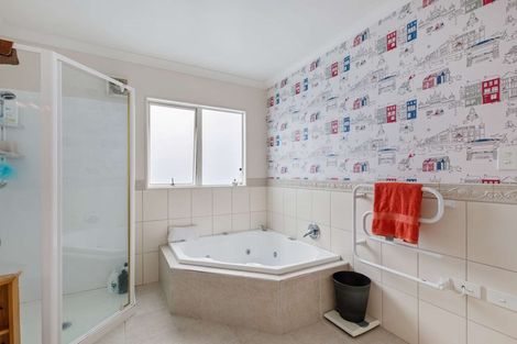 Photo of property in 1177 Whangaparaoa Road, Gulf Harbour, Whangaparaoa, 0930