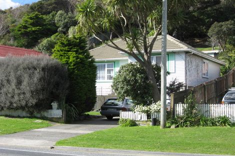 Photo of property in 87 Coast Road, Wainuiomata, Lower Hutt, 5014