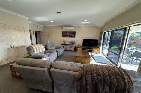 Photo of property in 6a Neeve Place, Taradale, Napier, 4112