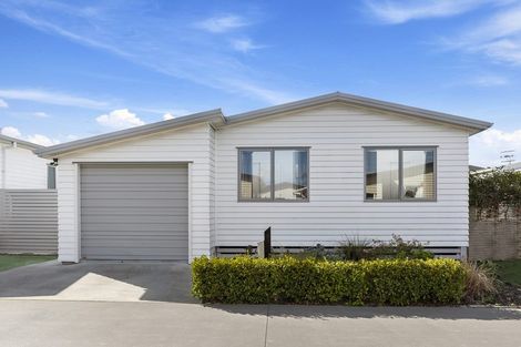 Photo of property in 11 Kamahi Crescent, Papamoa Beach, Papamoa, 3118
