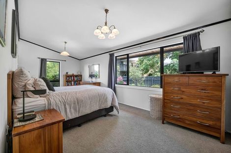 Photo of property in 13 Cargill Place, Frankleigh Park, New Plymouth, 4310