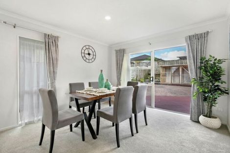 Photo of property in 92 Kilkenny Drive, Dannemora, Auckland, 2016