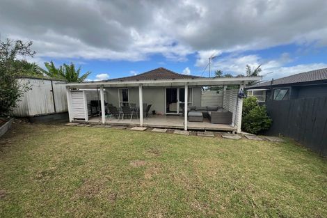 Photo of property in 2/25 Silver Creek Road, Weymouth, Auckland, 2103