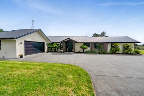 Photo of property in 376 Egmont Road, Hillsborough, New Plymouth, 4372