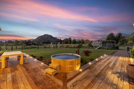 Photo of property in 87 Black Peak Road, Wanaka, 9382
