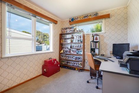Photo of property in 39 Tararua Terrace, Cloverlea, Palmerston North, 4412