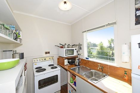 Photo of property in 8 Spray Crescent, Leigh, 0985