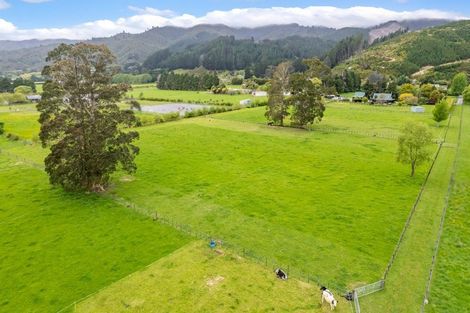 Photo of property in 39 Colletts Road, Mangaroa, Upper Hutt, 5371