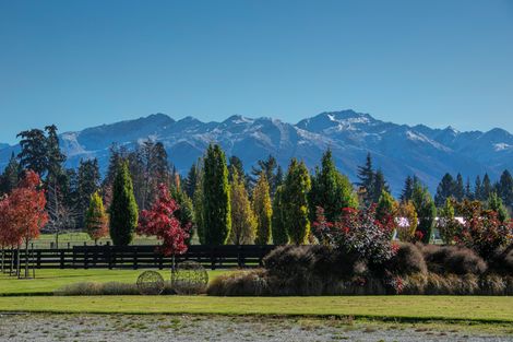 Photo of property in 14 Little Orchard Way, Wanaka, 9382