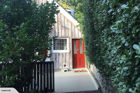 Photo of property in 2/158 Breaker Bay Road, Breaker Bay, Wellington, 6022