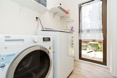 Photo of property in 17b Cromwell Drive, Fitzroy, Hamilton, 3206