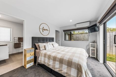 Photo of property in 11 Makete Crescent, Hobsonville, Auckland, 0618