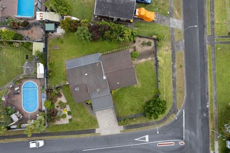 Photo of property in 120 Racecourse Road, Waiuku, 2123