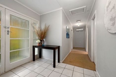 Photo of property in 61 Bird Grove, Stokes Valley, Lower Hutt, 5019