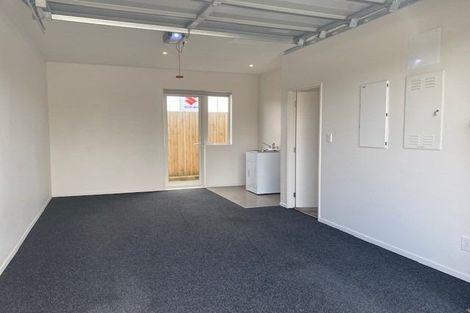 Photo of property in 1 Howden Lane, Golflands, Auckland, 2013