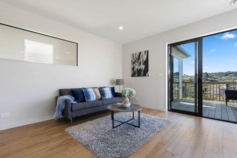 Photo of property in 32 Bine Crescent, Orewa, 0931