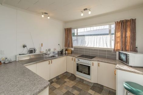 Photo of property in 19 Northcote Road, Northcote, Christchurch, 8052