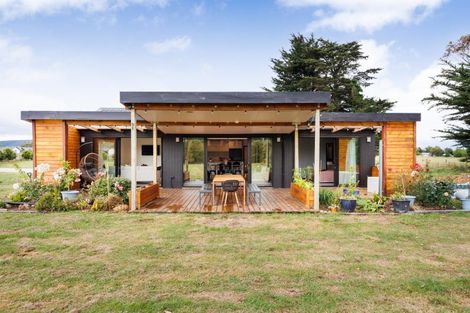 Photo of property in 2 Ashgrove Lane, Ashhurst, 4470