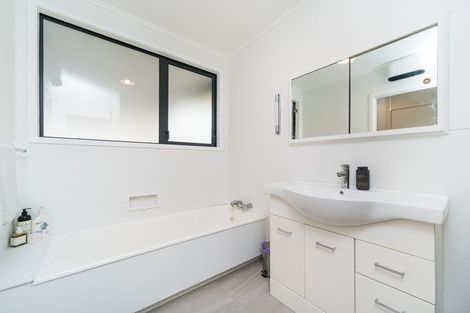 Photo of property in 210 South Street, Feilding, 4702