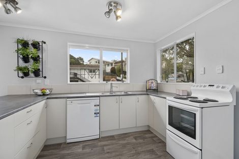 Photo of property in 52 Lord Street, Stokes Valley, Lower Hutt, 5019