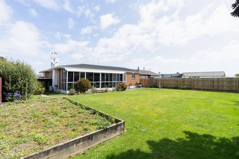 Photo of property in 25 Marlborough Street, Levin, 5510