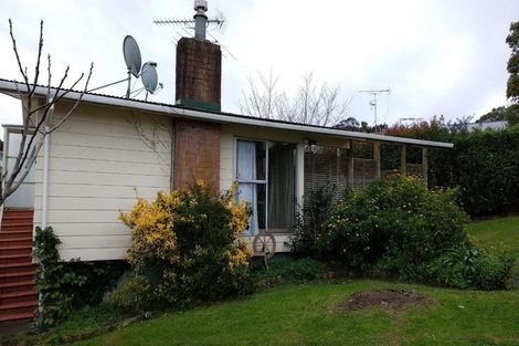 Photo of property in 27 Cheval Drive, Totara Vale, Auckland, 0629