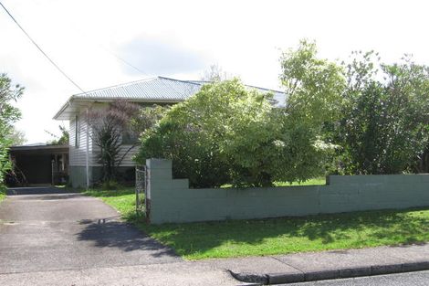 Photo of property in 2 Royal View Road, Te Atatu South, Auckland, 0610