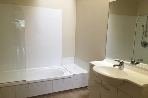 Photo of property in 17 Lakeridge Close, Rangatira Park, Taupo, 3330