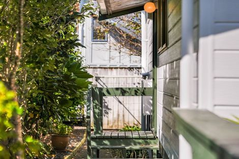 Photo of property in 6 Tahi Road, Paraparaumu Beach, Paraparaumu, 5032