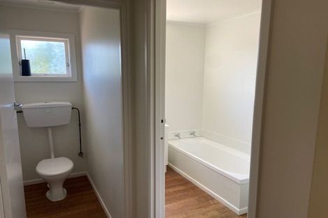 Photo of property in 18 School Road, Riverhead, 0820