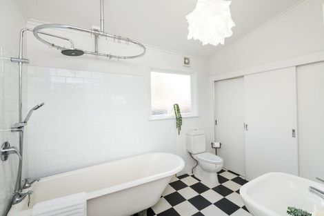 Photo of property in 70 Linton Street, West End, Palmerston North, 4410