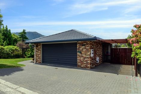 Photo of property in 35 Hoyte Place, Pukehangi, Rotorua, 3015