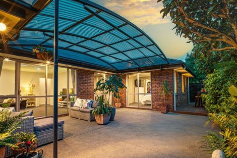 Photo of property in 8 Hoihere Place, Parklands, Christchurch, 8083