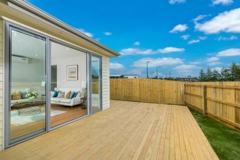 Photo of property in 17 Moemoea Avenue, Kumeu, 0810
