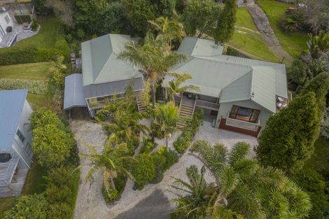 Photo of property in 19 Grange Road, Hahei, Whitianga, 3591